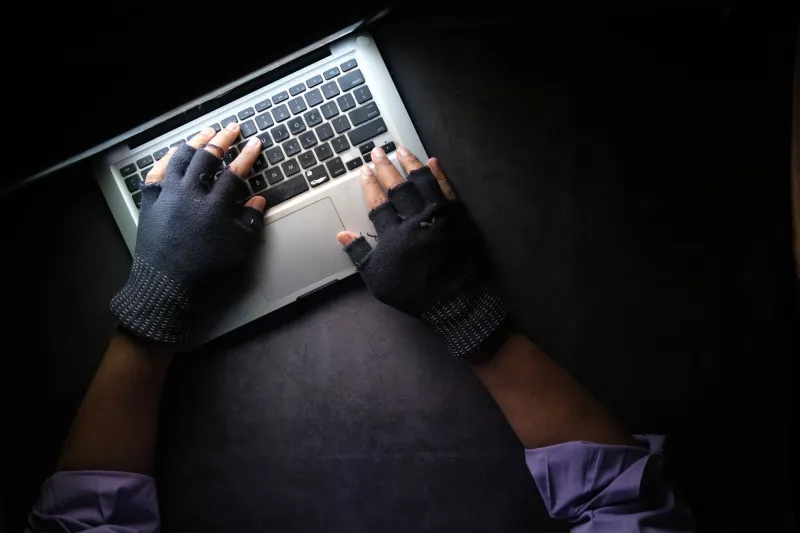 Someone Else Is Living in Your iPhone: The Apple ID Hijack Crisis UK Police Are Ignoring
