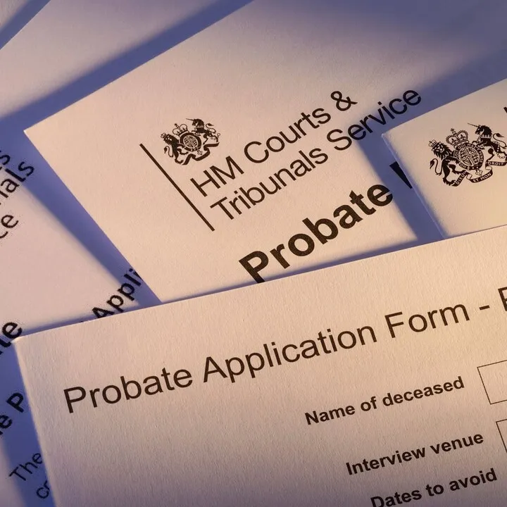 Dead Relatives, Locked Devices: The iCloud Crisis Tearing Apart British Estates